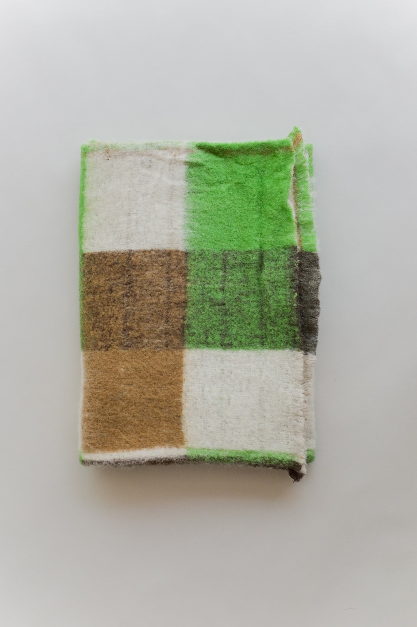 Nory Woolen Scarf in Green Brown Check