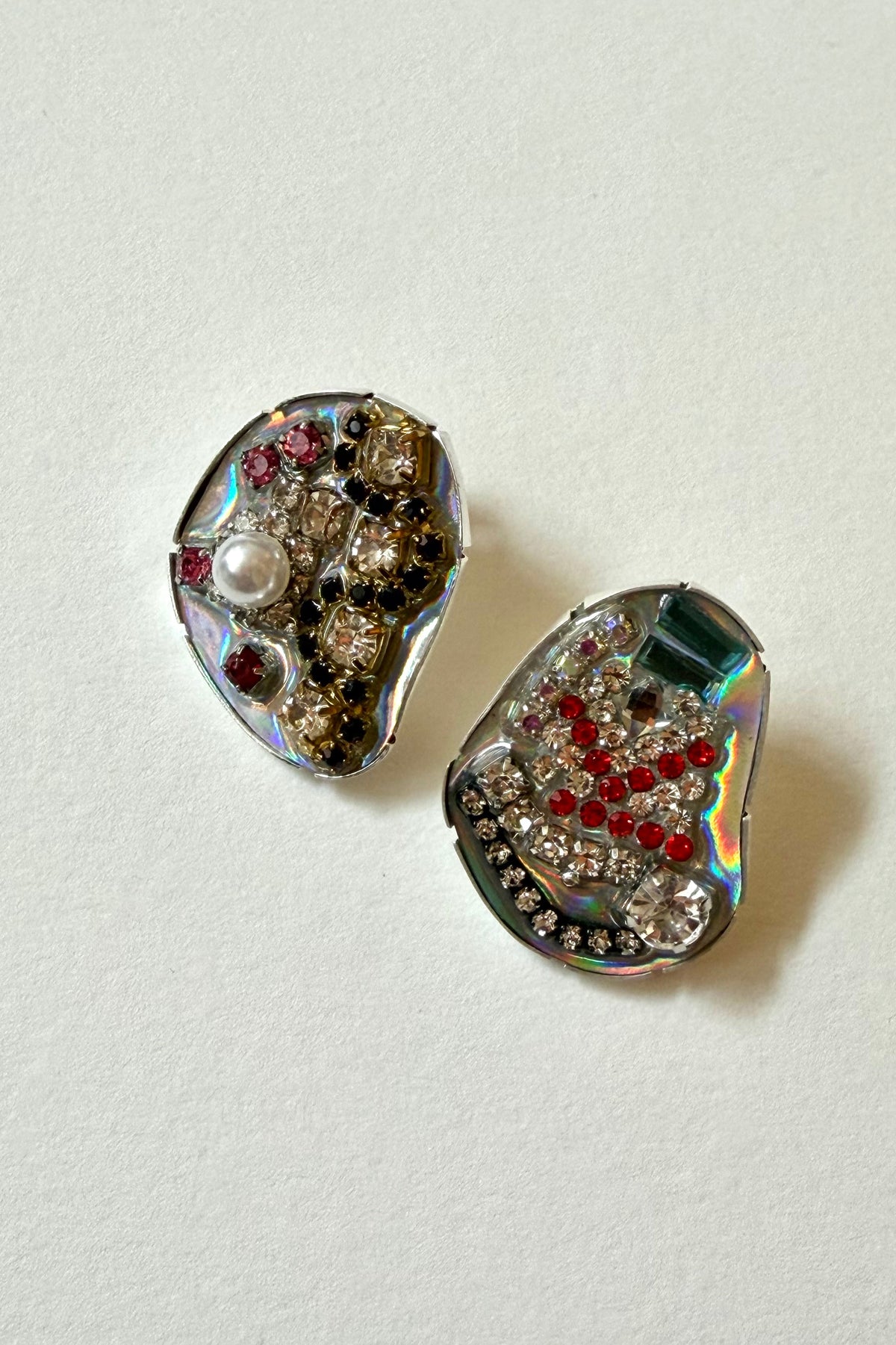 Rhinestone Studs - Iridescent Clear