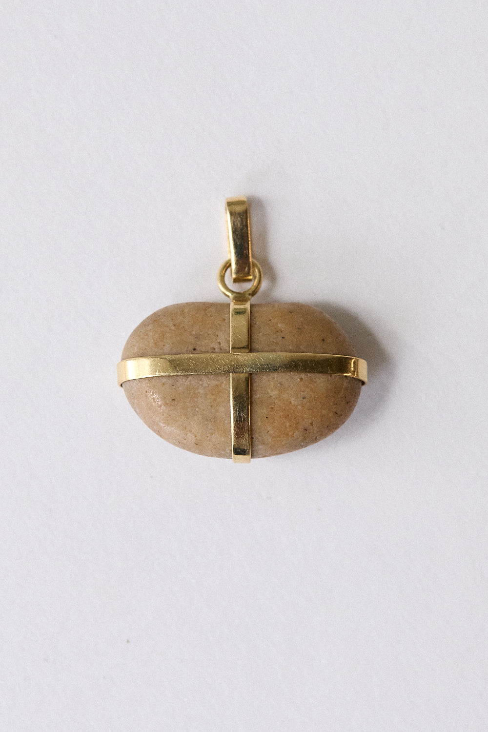 Bean stone pendant-18 carat gold ribbon