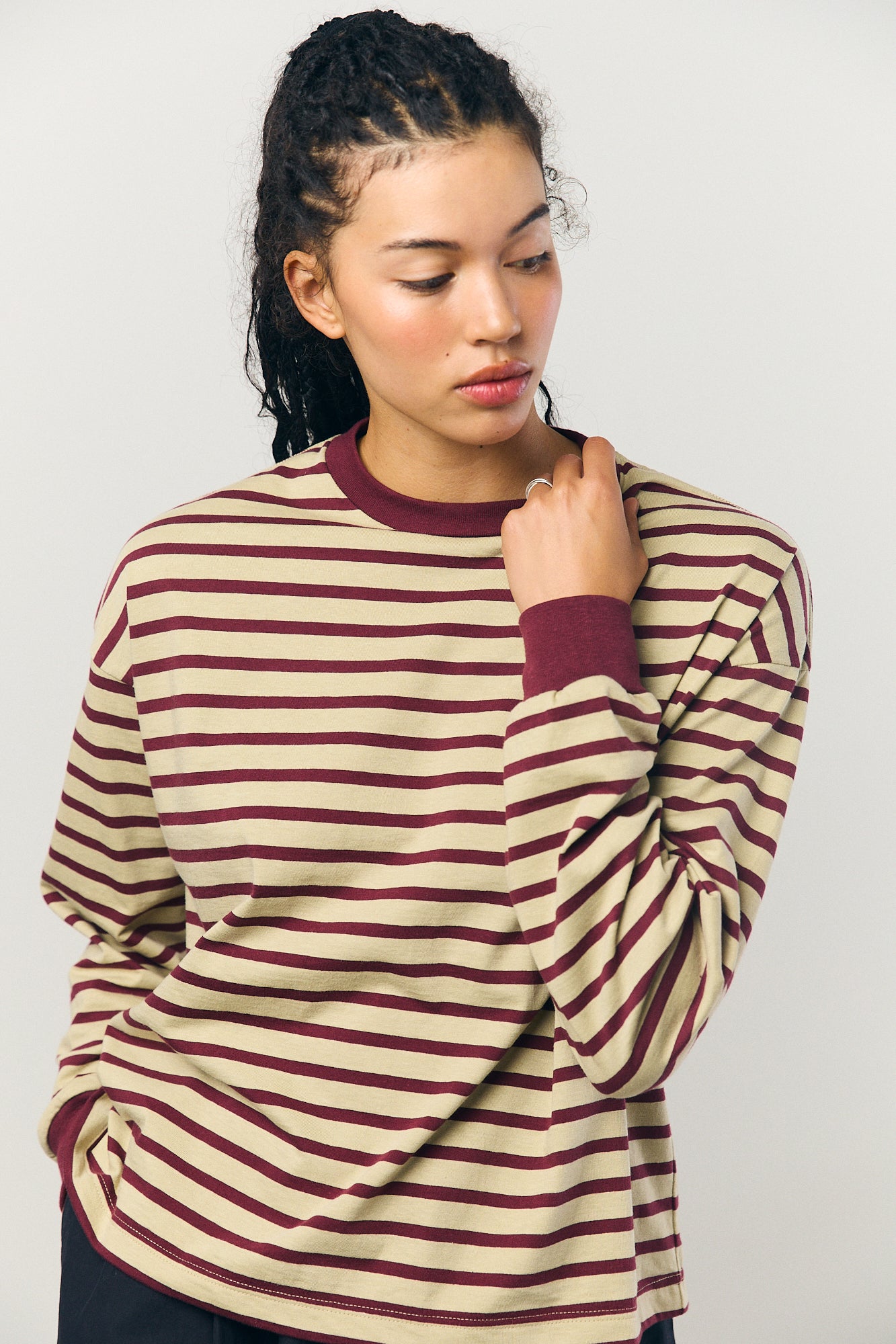 Cotton Border L/S Tee in Beige and Bordeaux