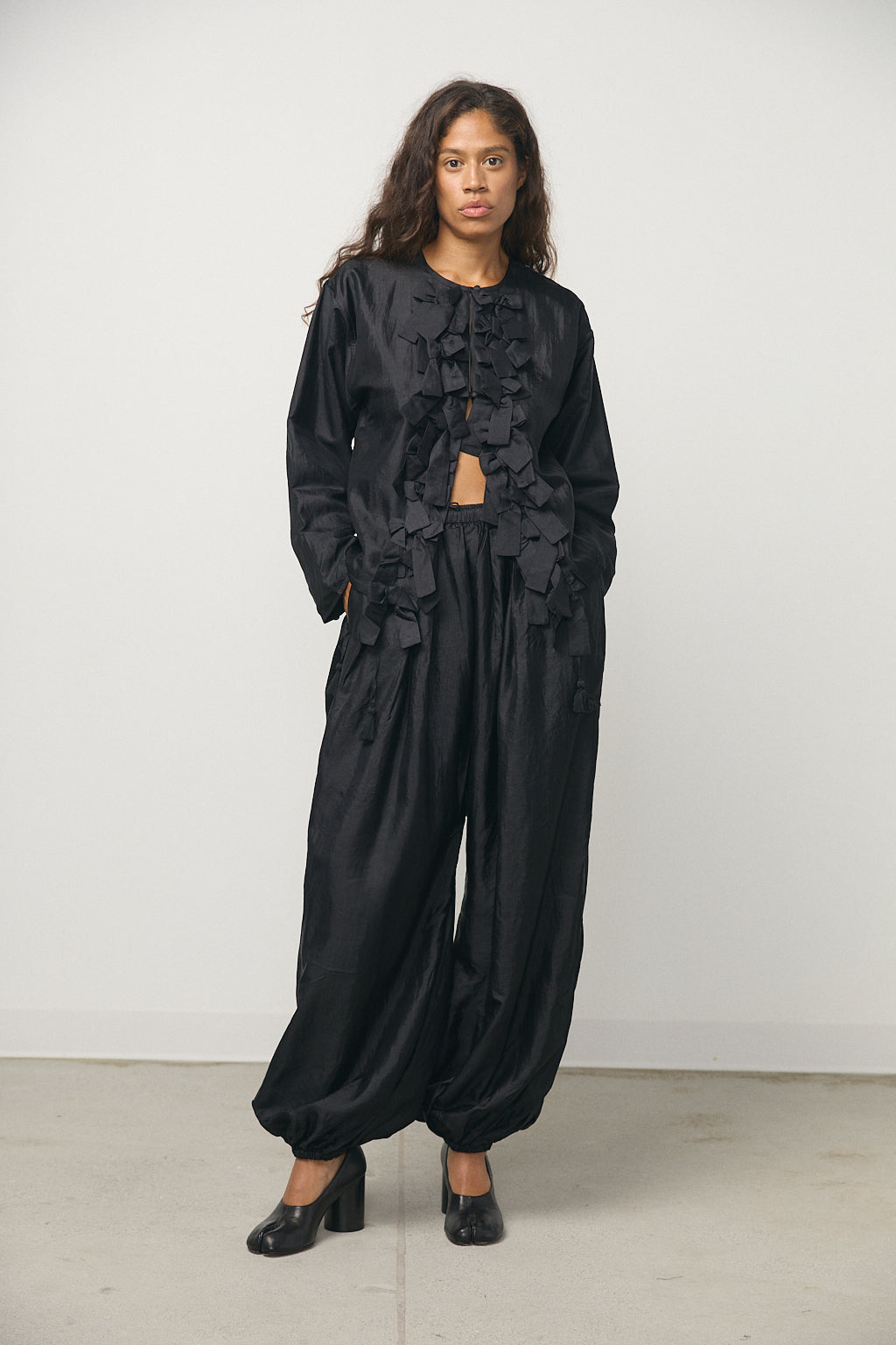 Ribbon Light Jacket in Black