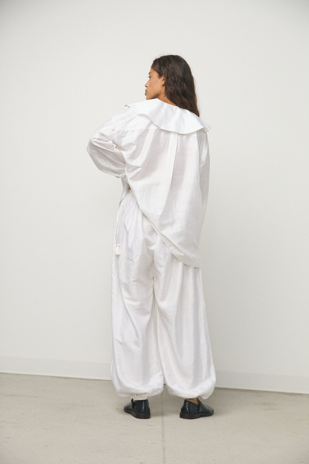Tuck Gather Balloon Pants in White