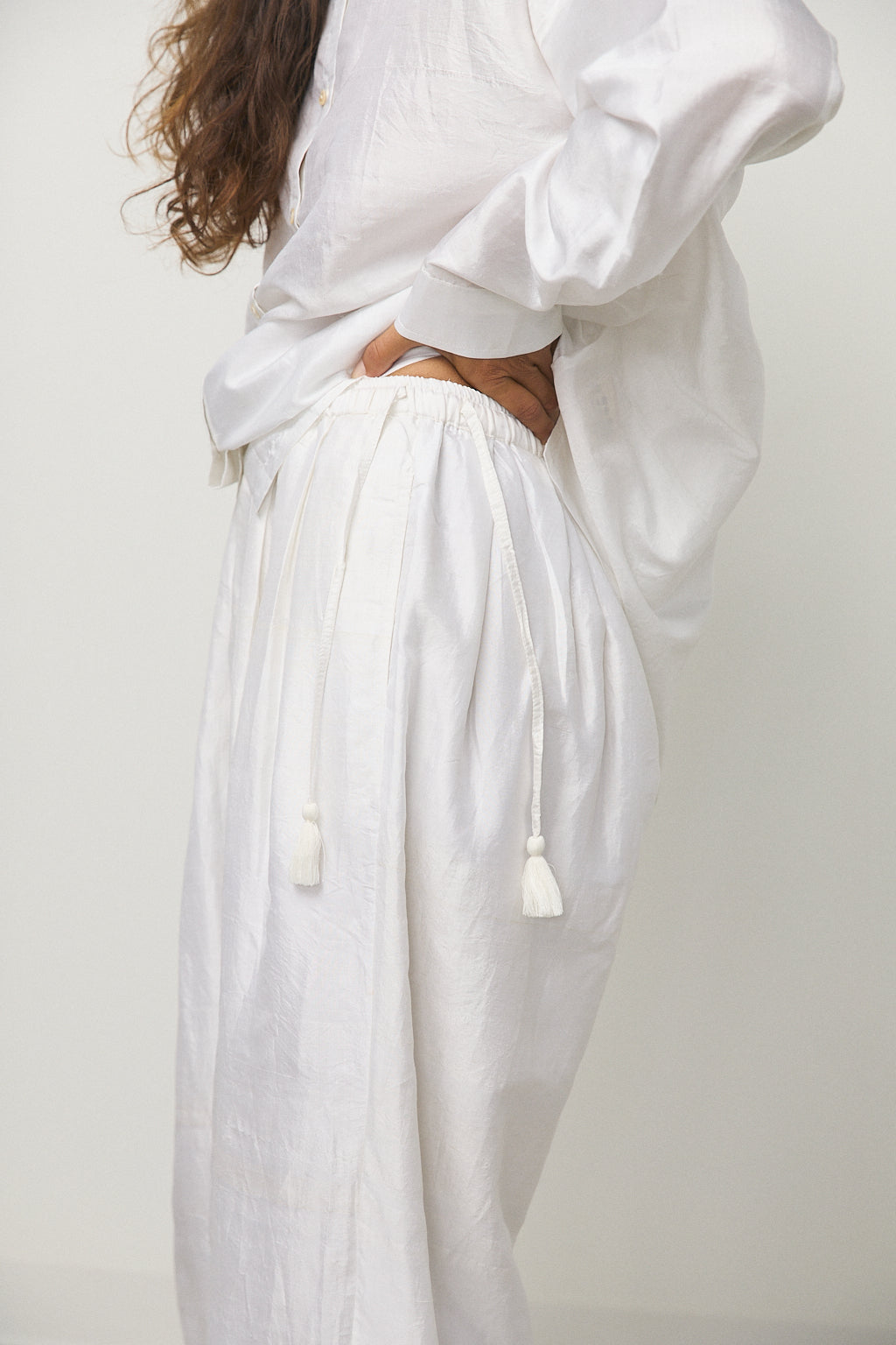 Tuck Gather Balloon Pants in White
