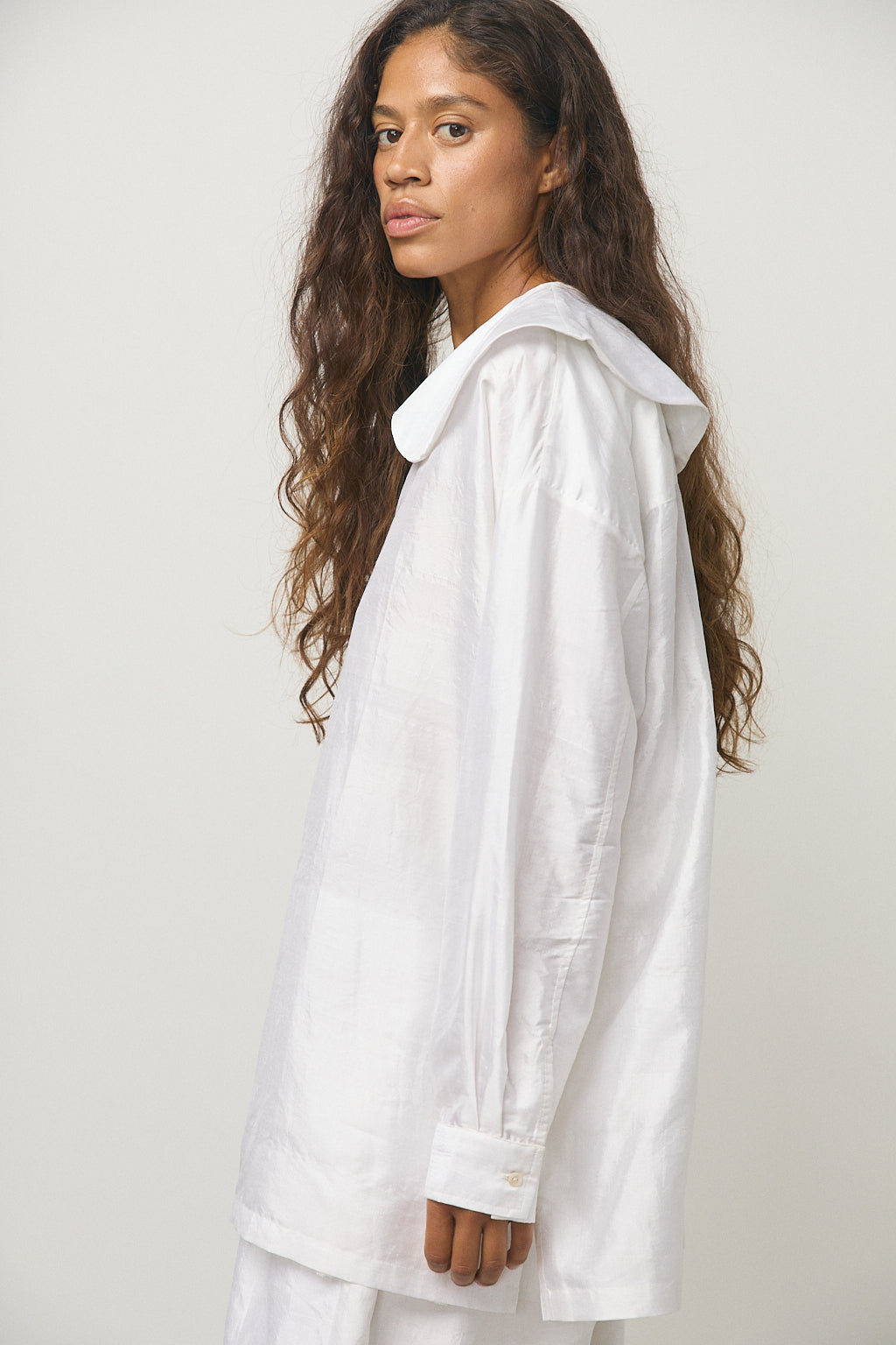 Round Collar Over Blouse in White