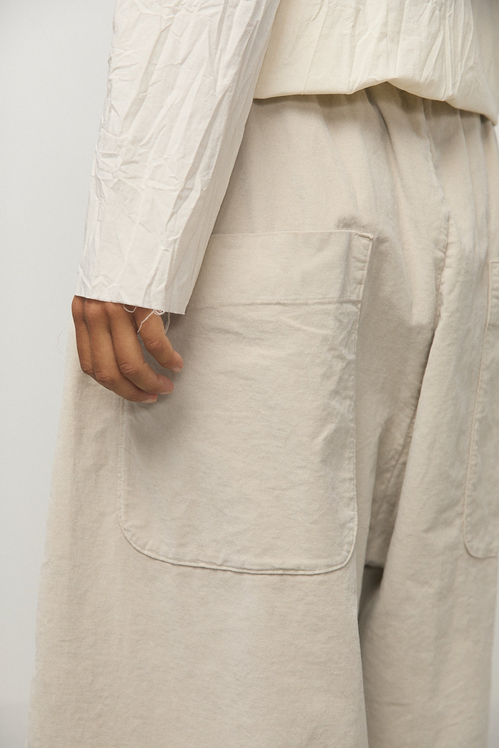 Wide Trousers in Velvet Oatmeal