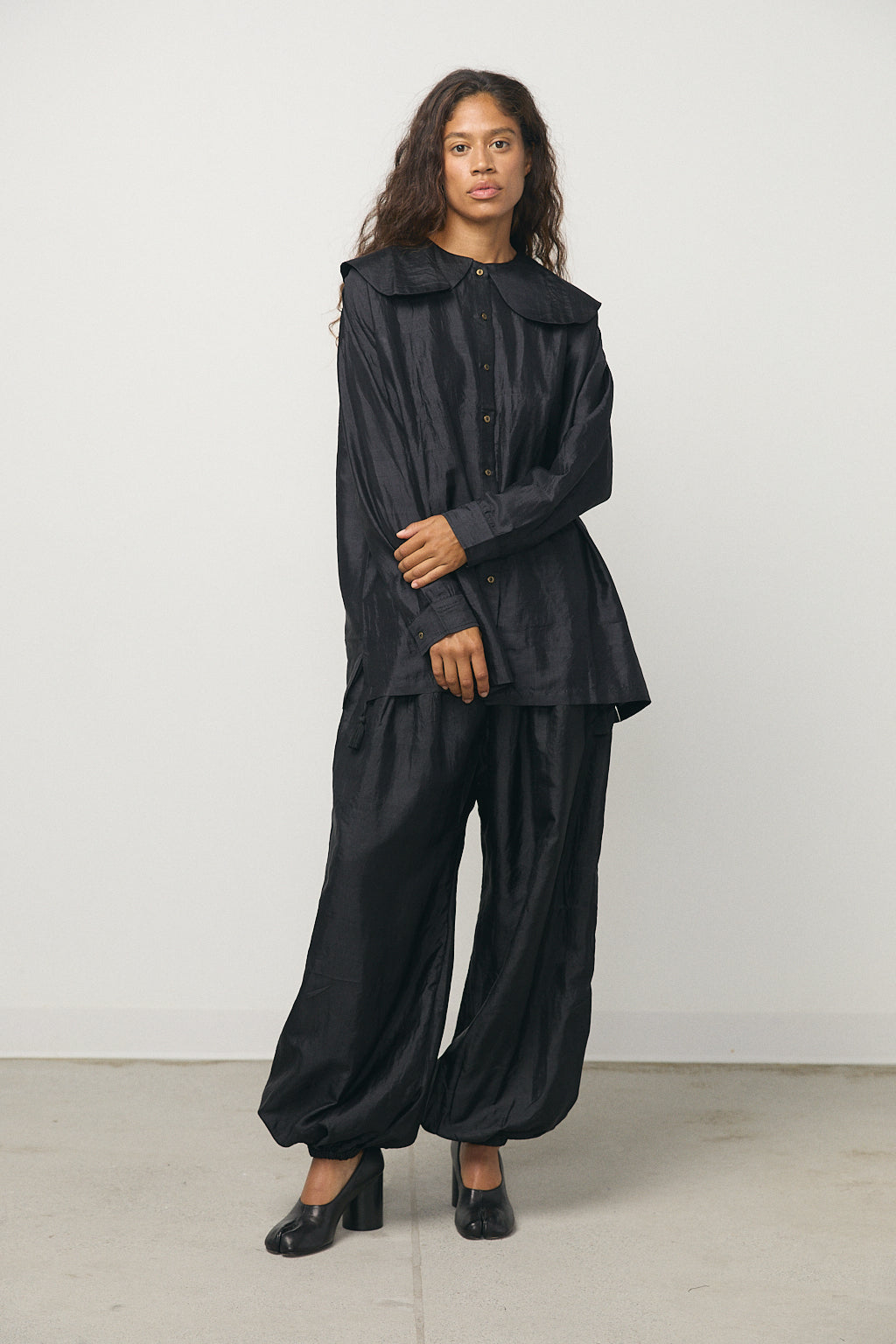 Round Collar Over Blouse in Black