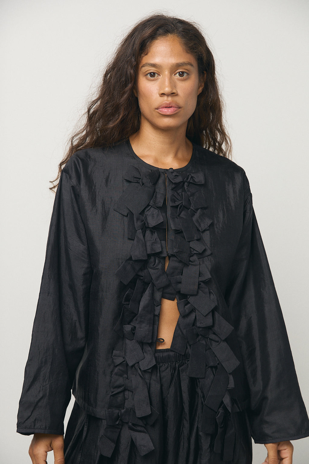 Ribbon Light Jacket in Black