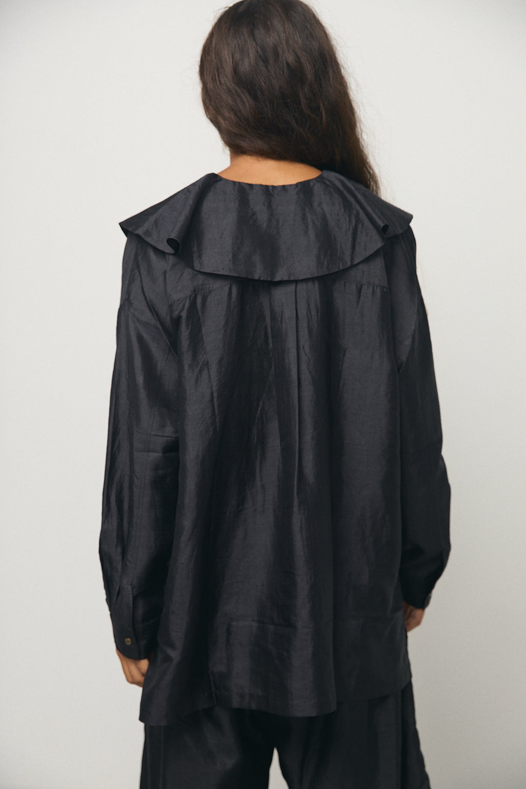 Round Collar Over Blouse in Black