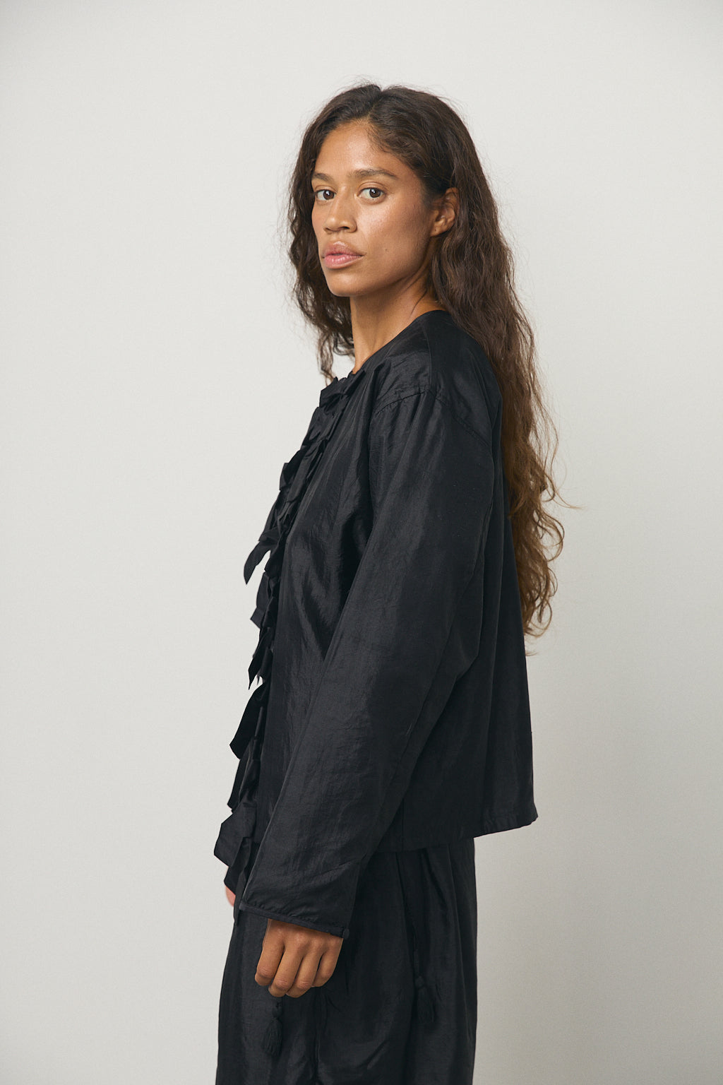 Ribbon Light Jacket in Black