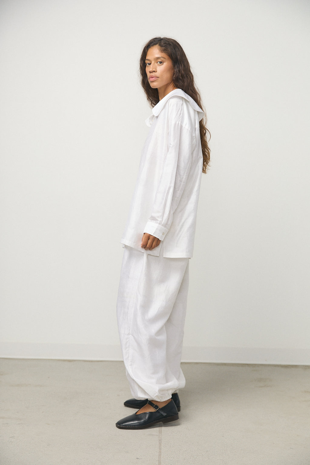 Tuck Gather Balloon Pants in White