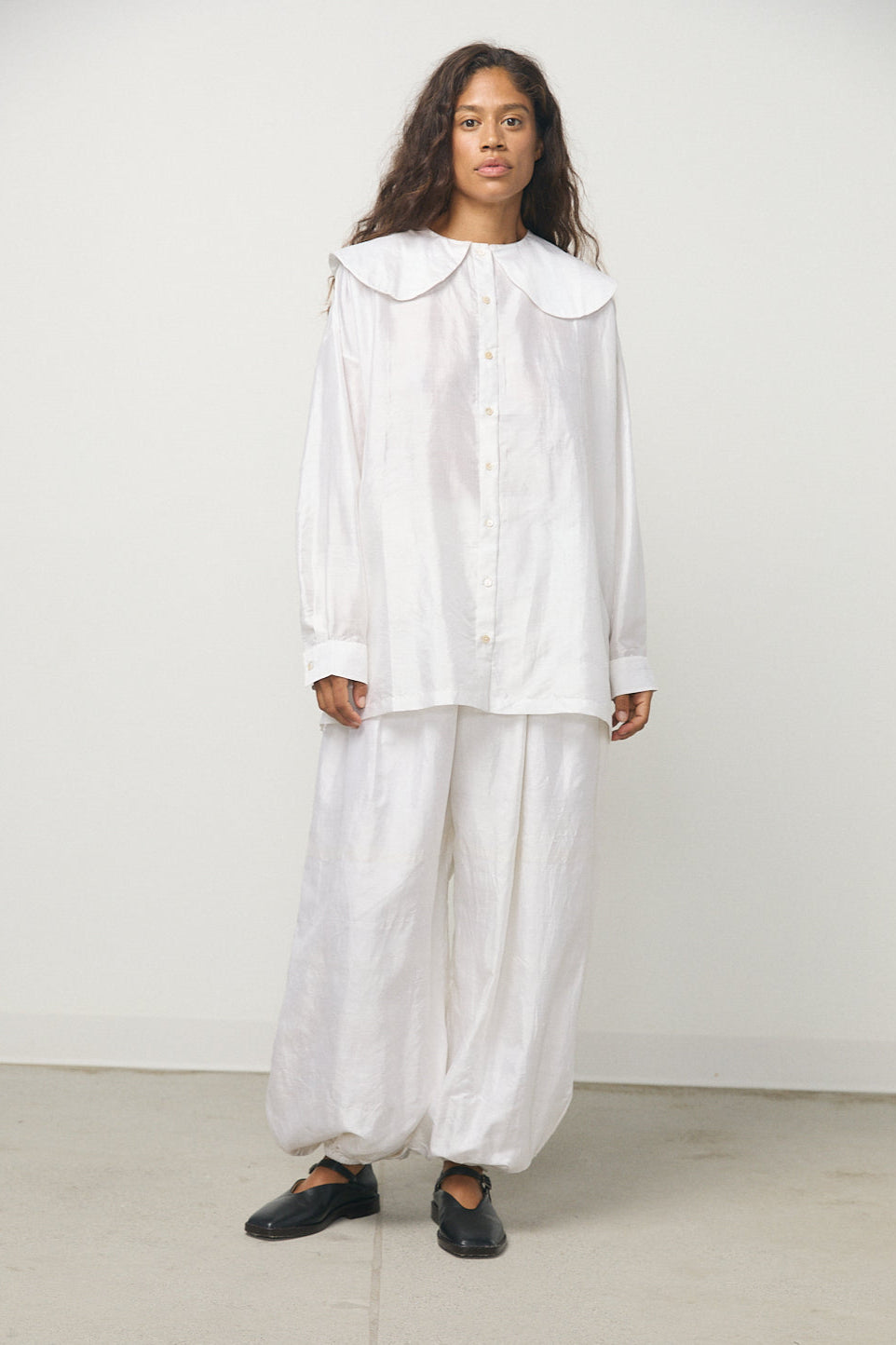 Round Collar Over Blouse in White