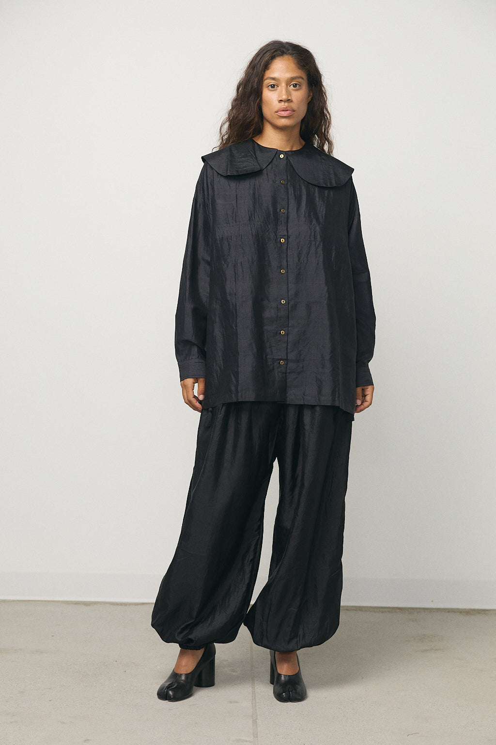 Round Collar Over Blouse in Black