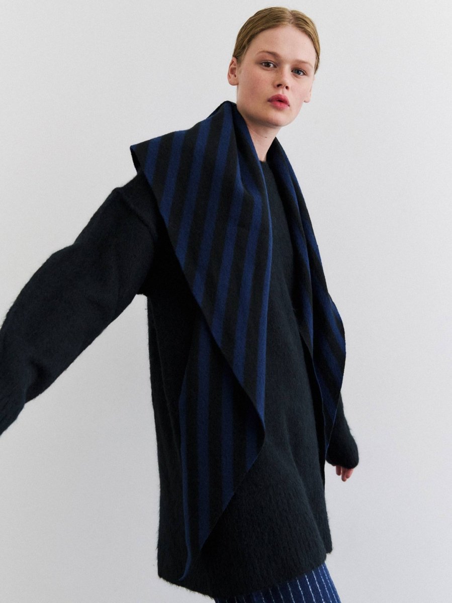 DanPen Scarf in Midnight Blue & Black - Soochie - Rus