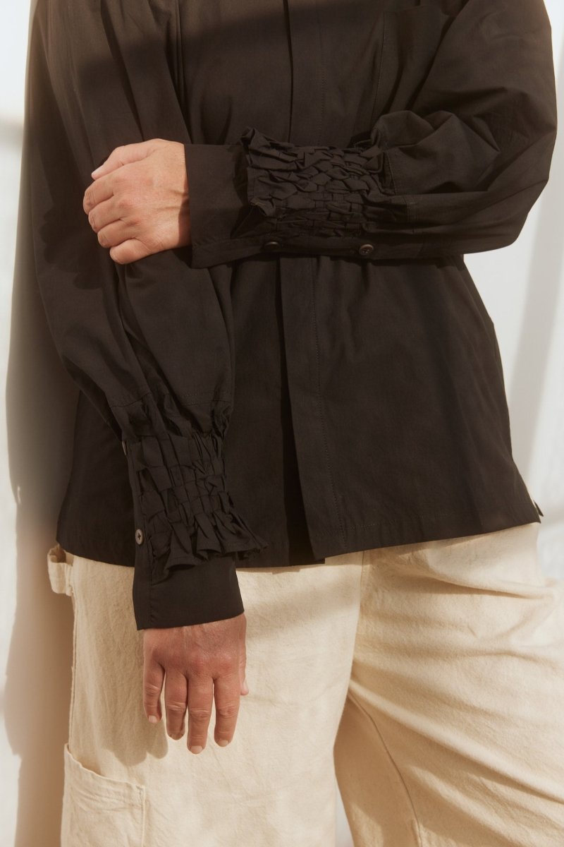 Elias Top in Black - Soochie - Unisecon