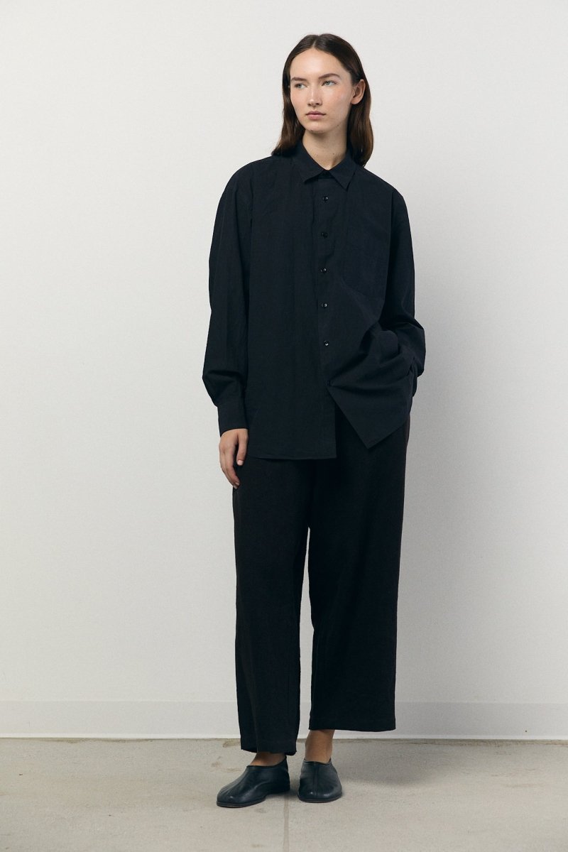 Regular Collar Shirt in Black - Soochie - Yoko Sakamoto