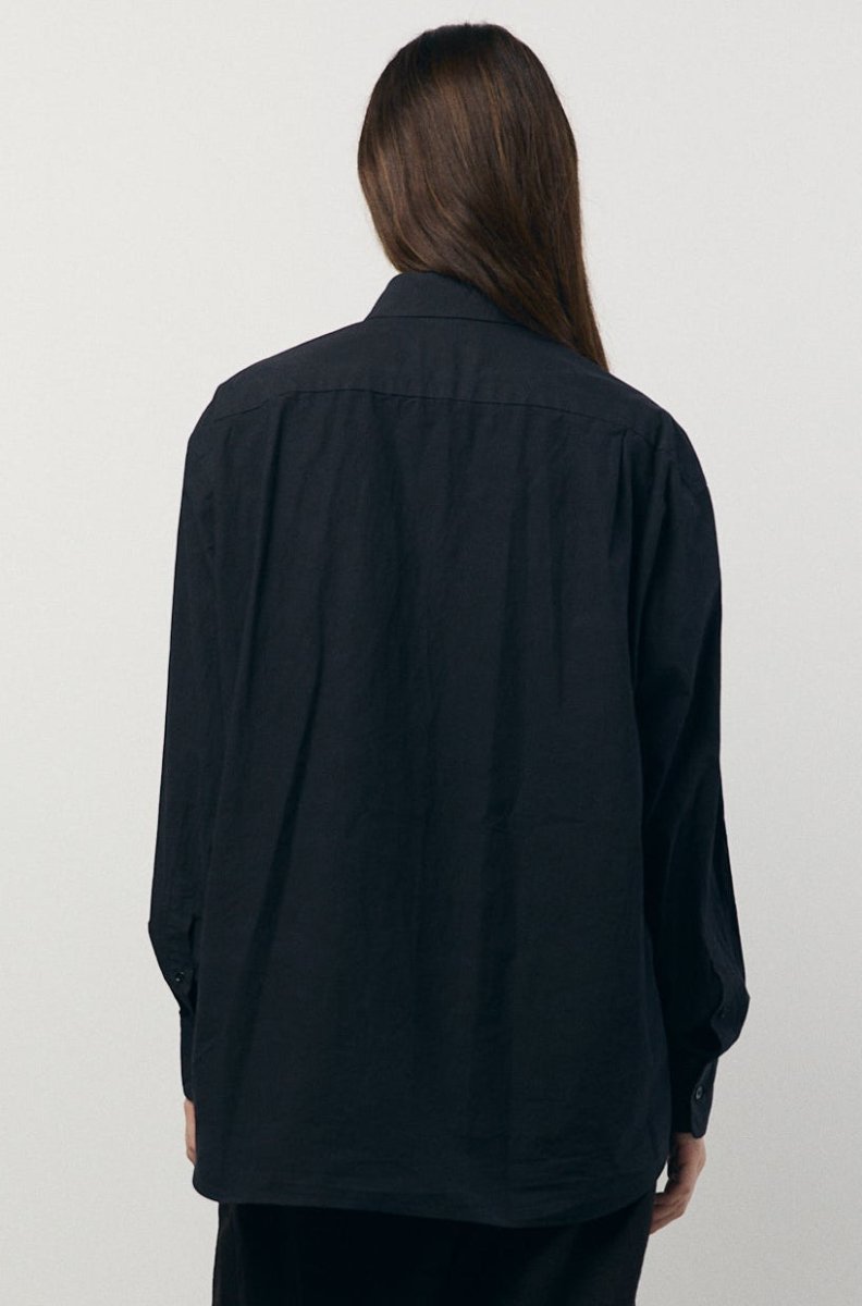 Regular Collar Shirt in Black - Soochie - Yoko Sakamoto