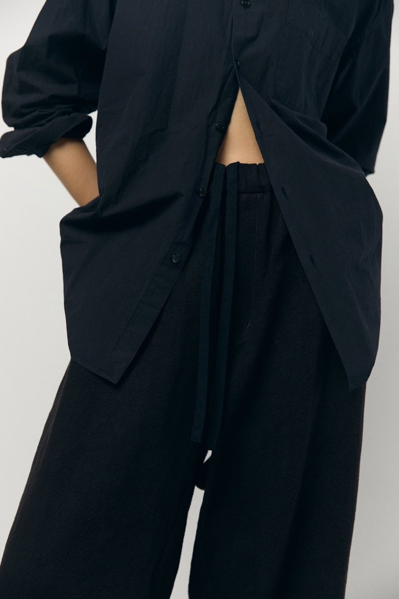 Regular Collar Shirt in Black - Soochie - Yoko Sakamoto