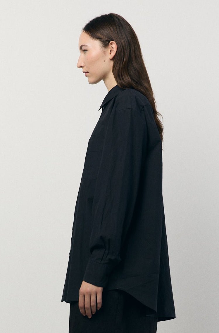 Regular Collar Shirt in Black - Soochie - Yoko Sakamoto
