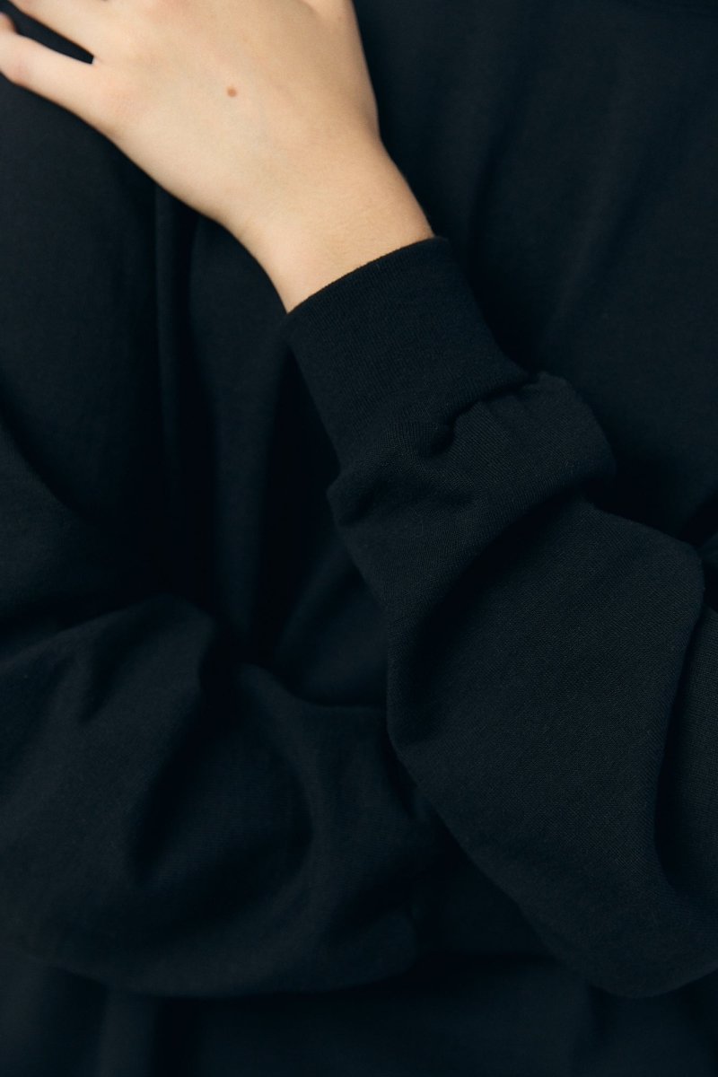 Tube Long Sleeve T-Shirt in Black - Soochie - Yoko Sakamoto