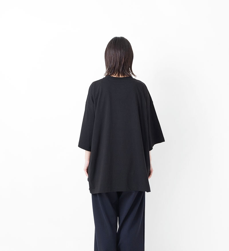 Unisex Oversized Tee in Black