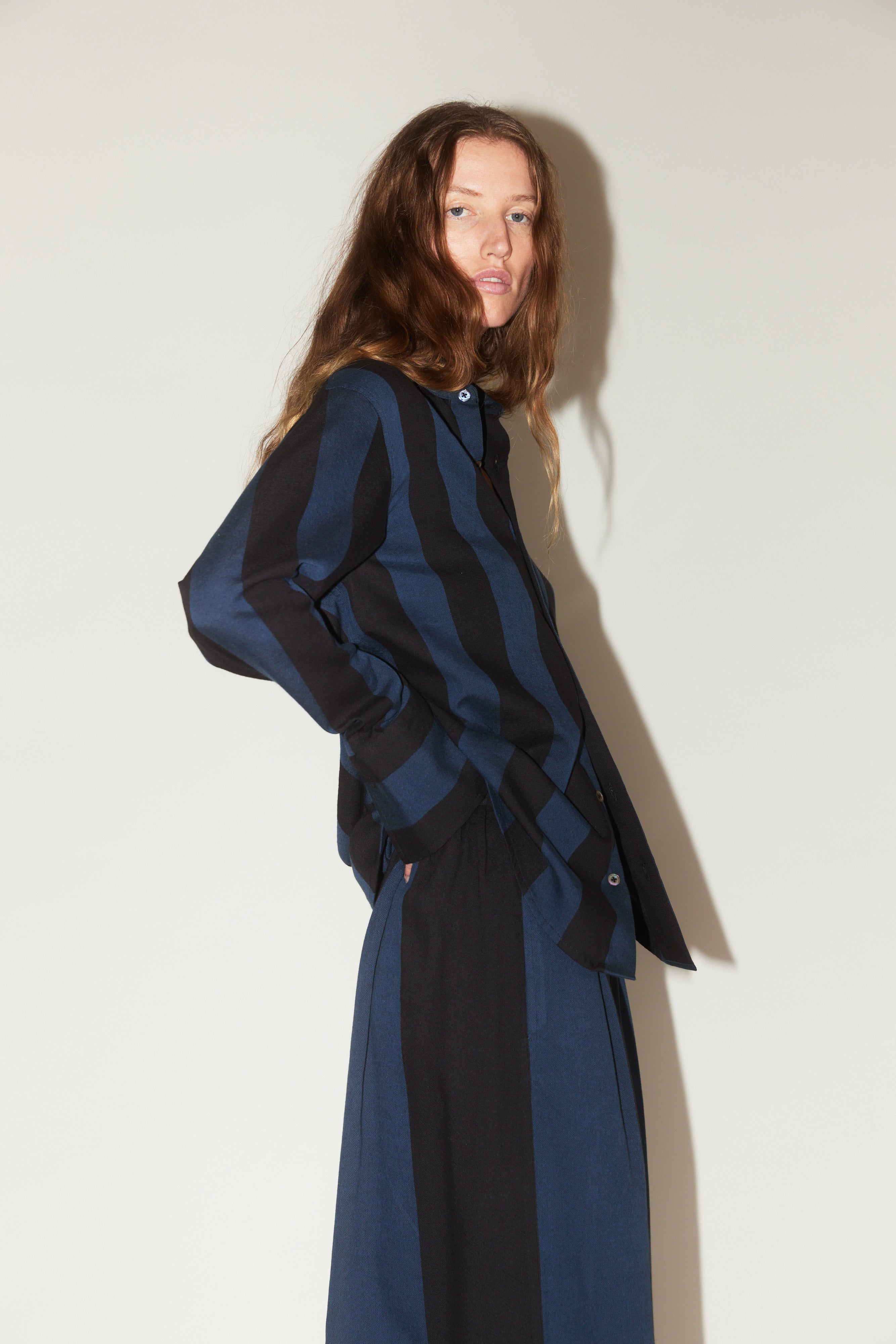 Drawstring Pleated Pants in Black & Blue