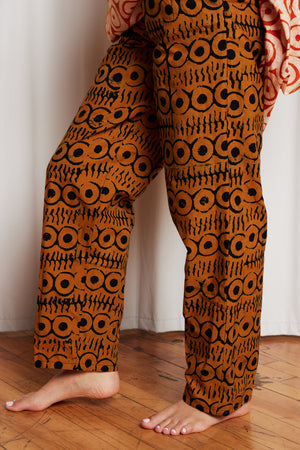 Easy Pants in Rust and Black