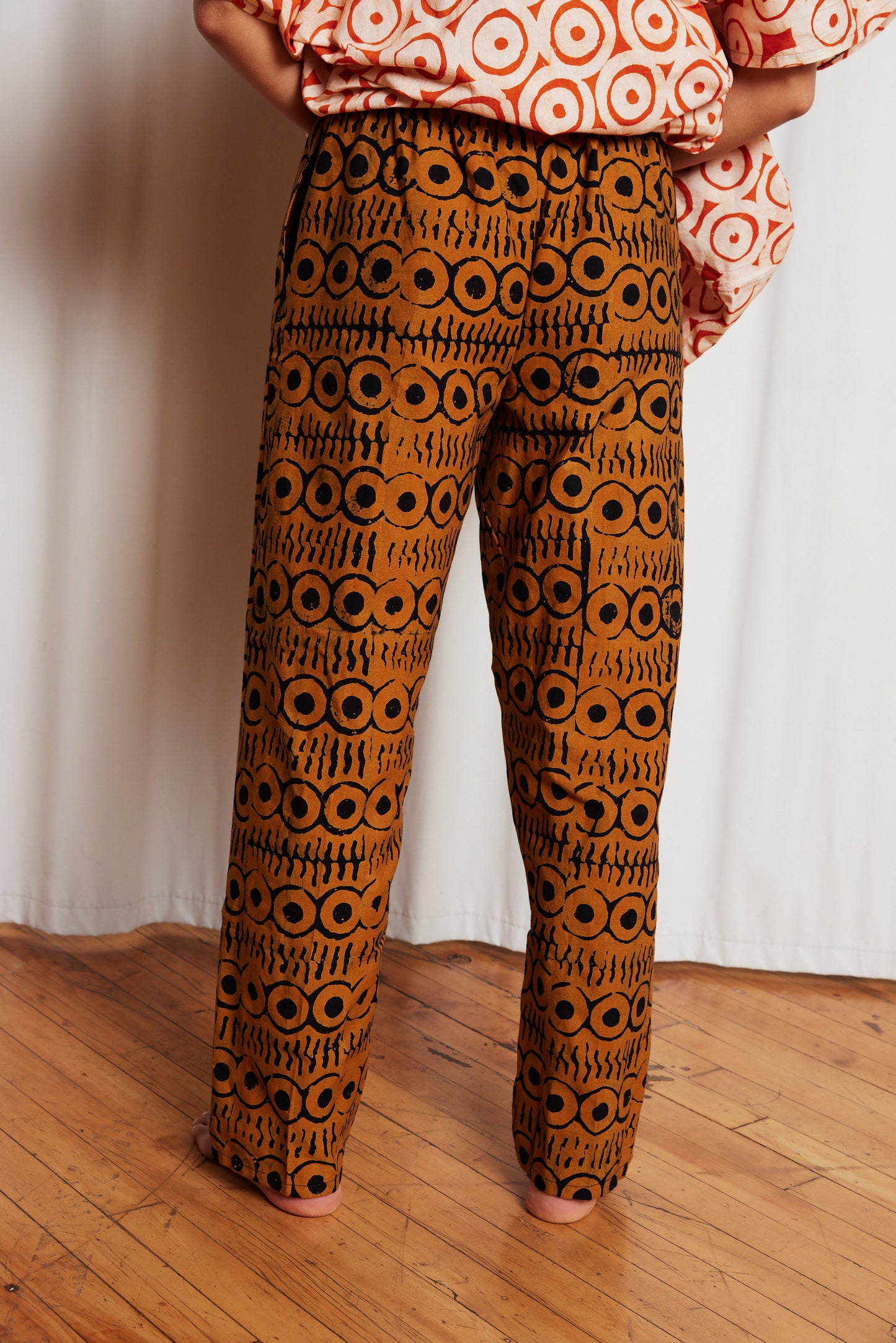 Easy Pants in Rust and Black