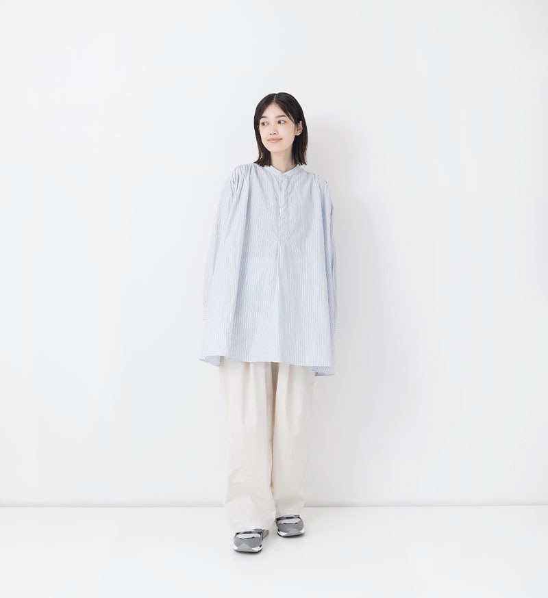 Pullover Shirt in Sax and Green Stripe