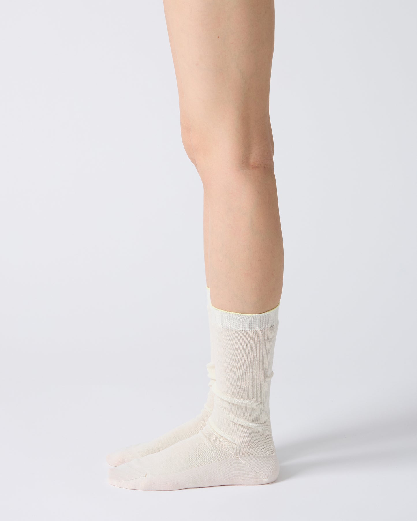 Wool Fine Ribbed Socks in Off White