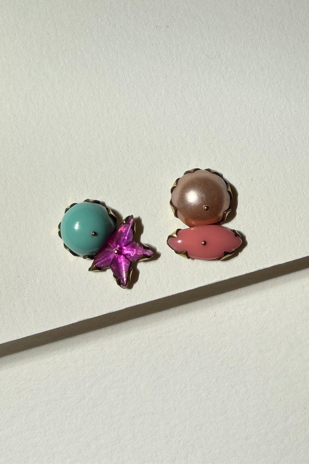Tiny Studs - Star & Peach Pearl