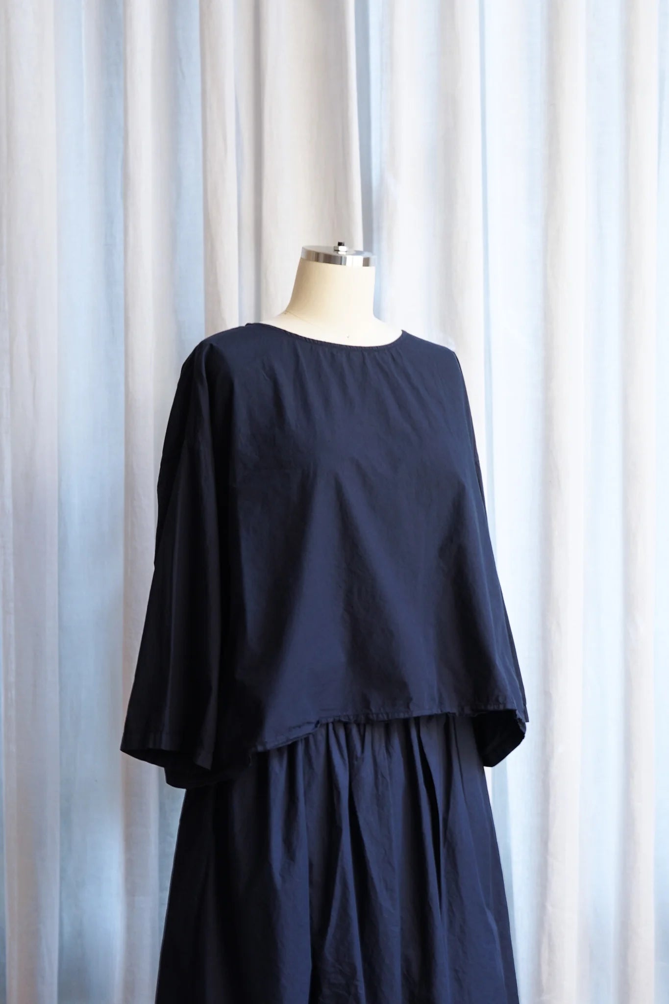 Silvie Round Neck Boxy Top - Cotton Poplin Dark Navy