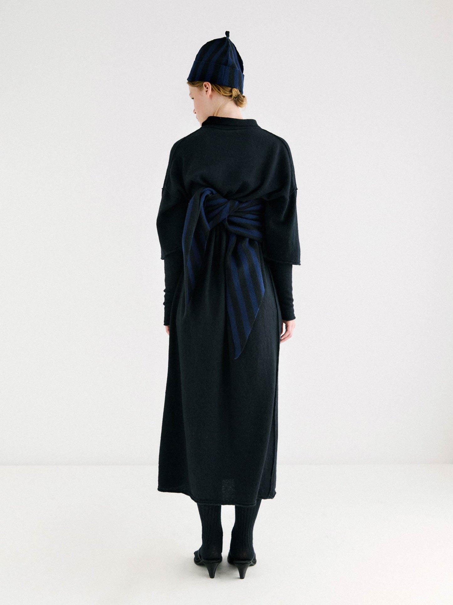DanPen Scarf in Midnight Blue & Black