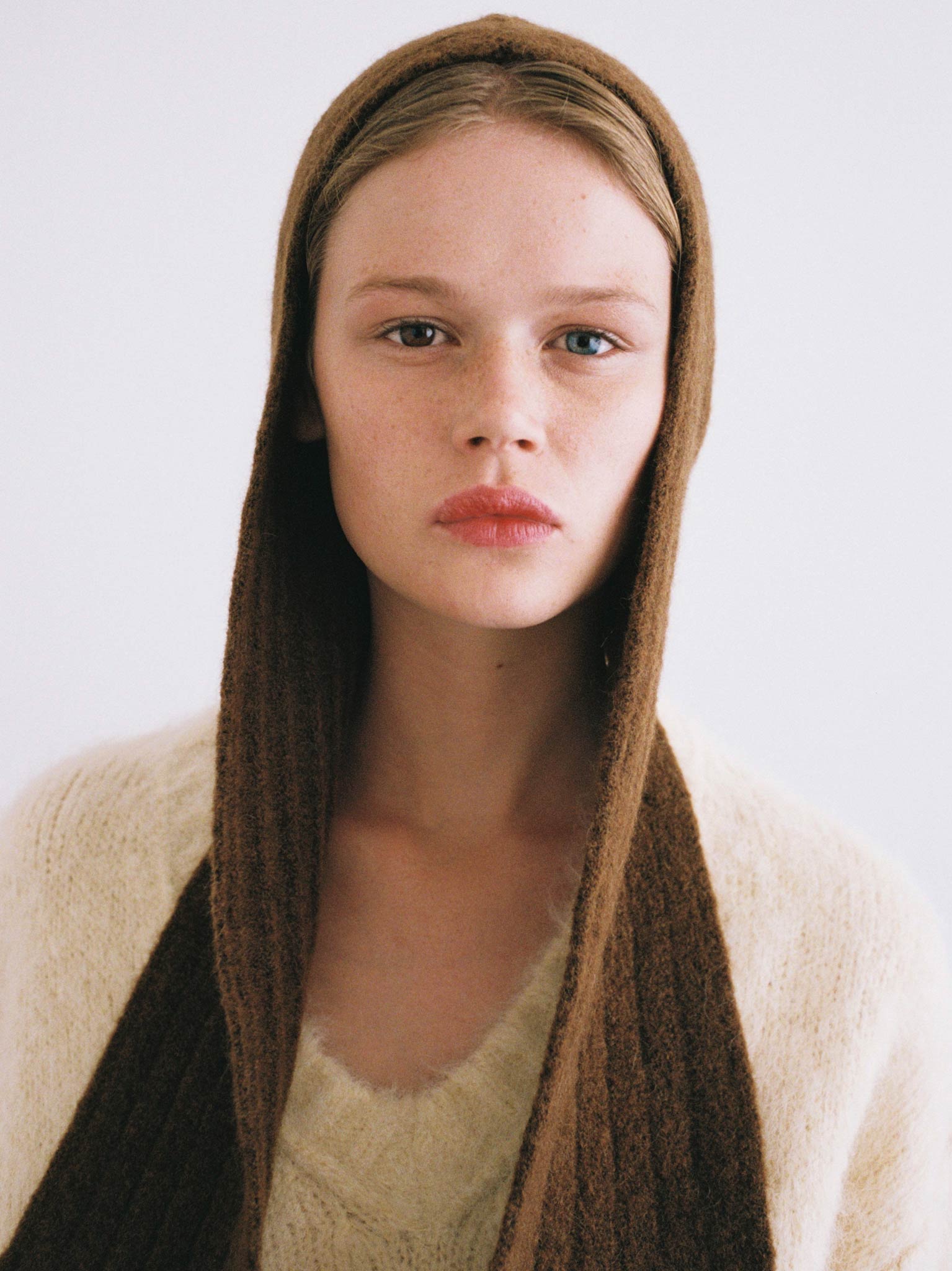 Mimi Headpiece in Espresso