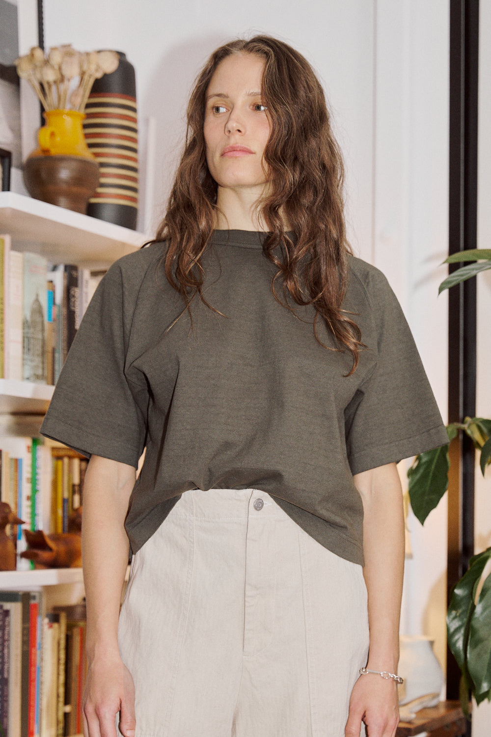 Mahuna SS T-Shirt in Black Olive