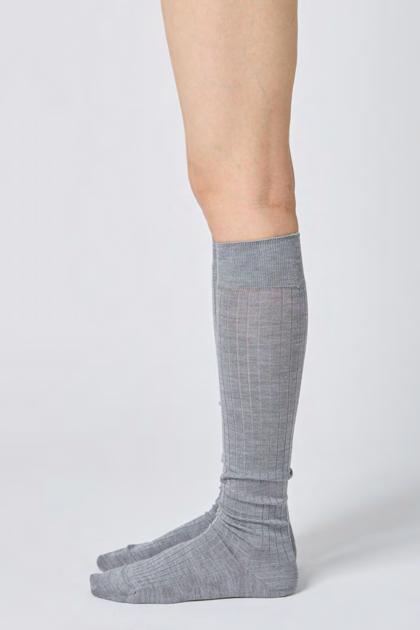 Silk Wide Ribbed Knee High Socks - Grey