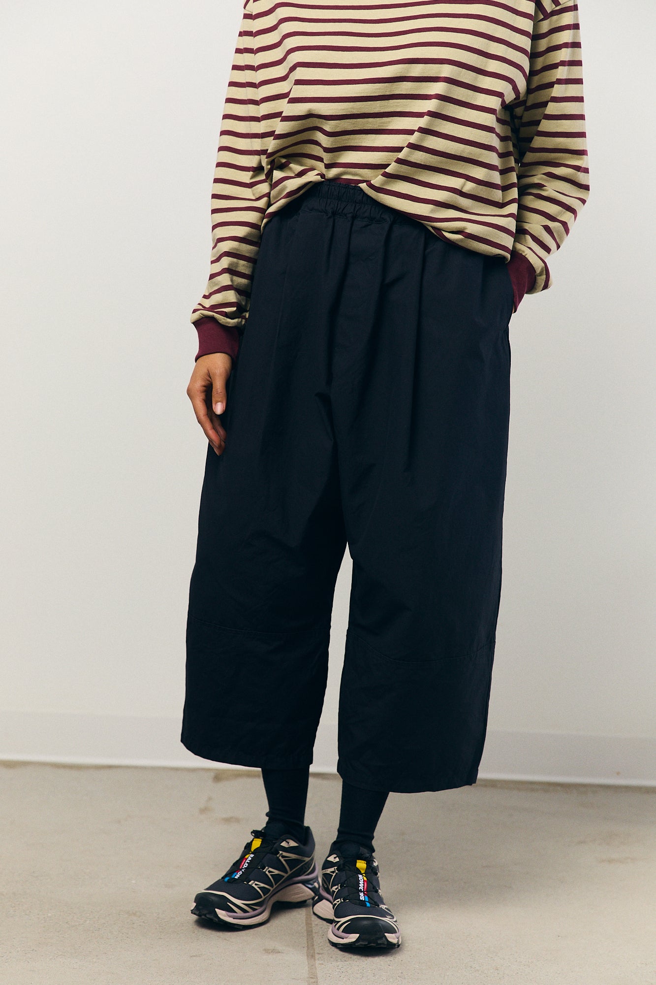 Cocoon Pants in Navy Black