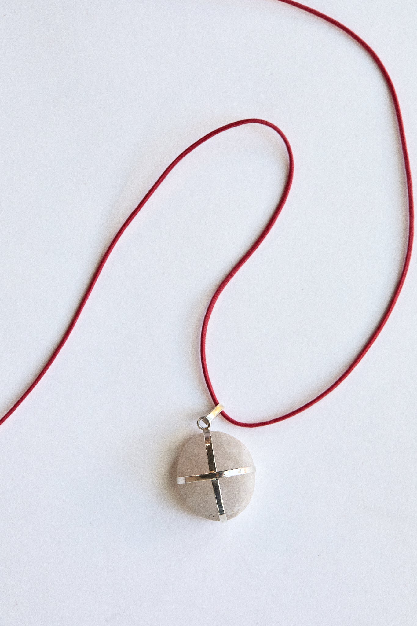 White Stone - Sterling Silver ribbon setting