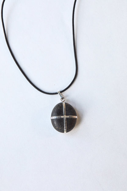 Grey Black Stone - Sterling Silver ribbon setting