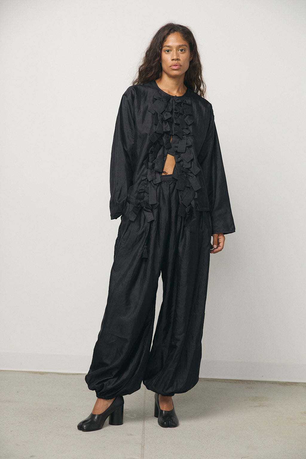 Tuck Gather Balloon Pants in Black