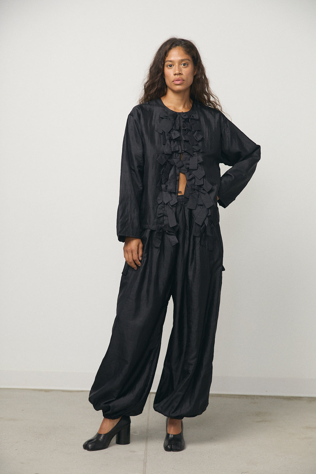 Tuck Gather Balloon Pants in Black