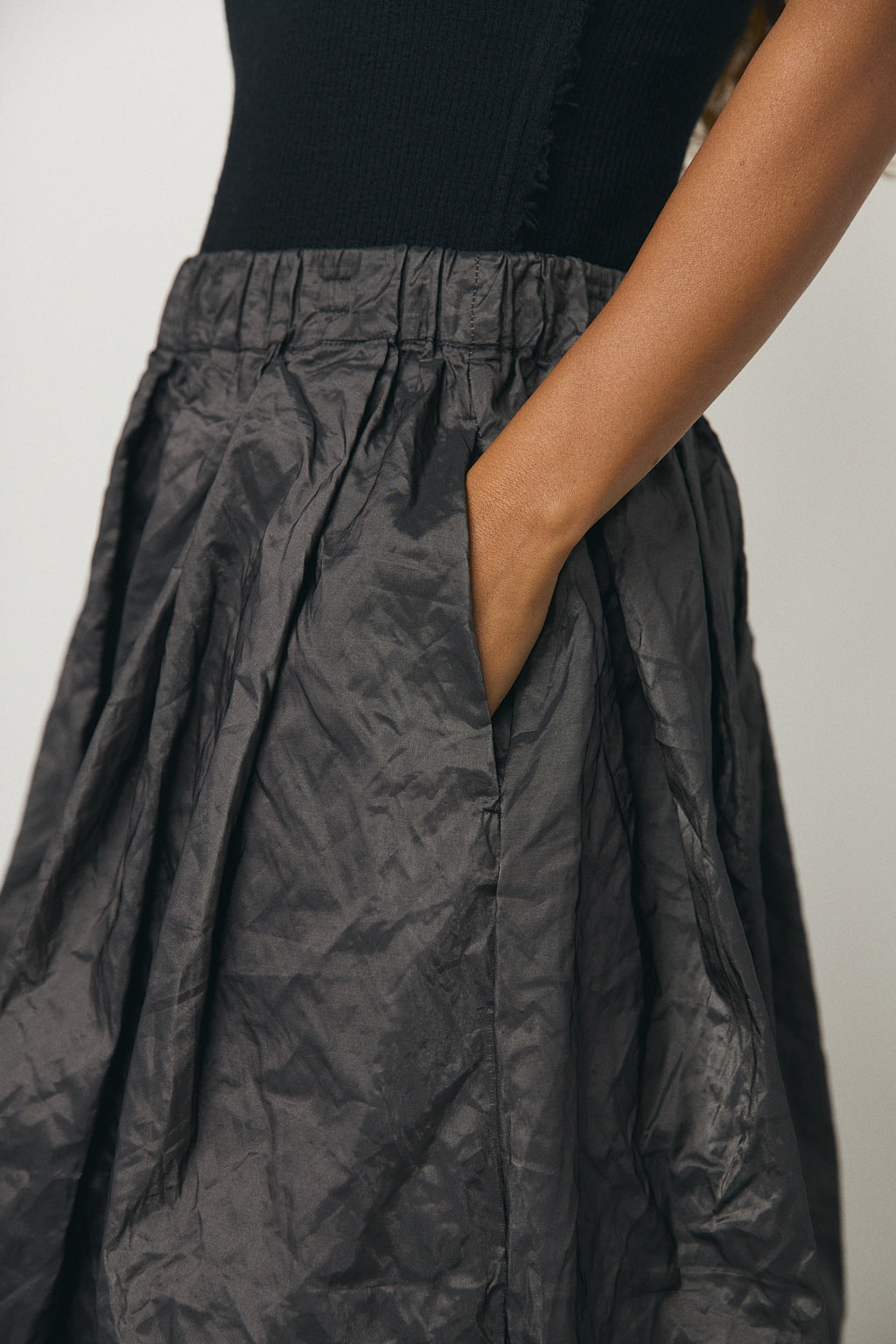 Pleated Long Skirt in Metallic