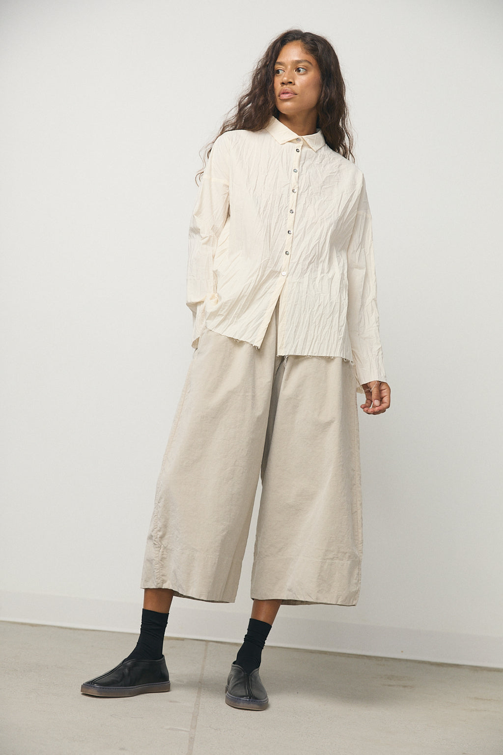 Wide Trousers in Velvet Oatmeal