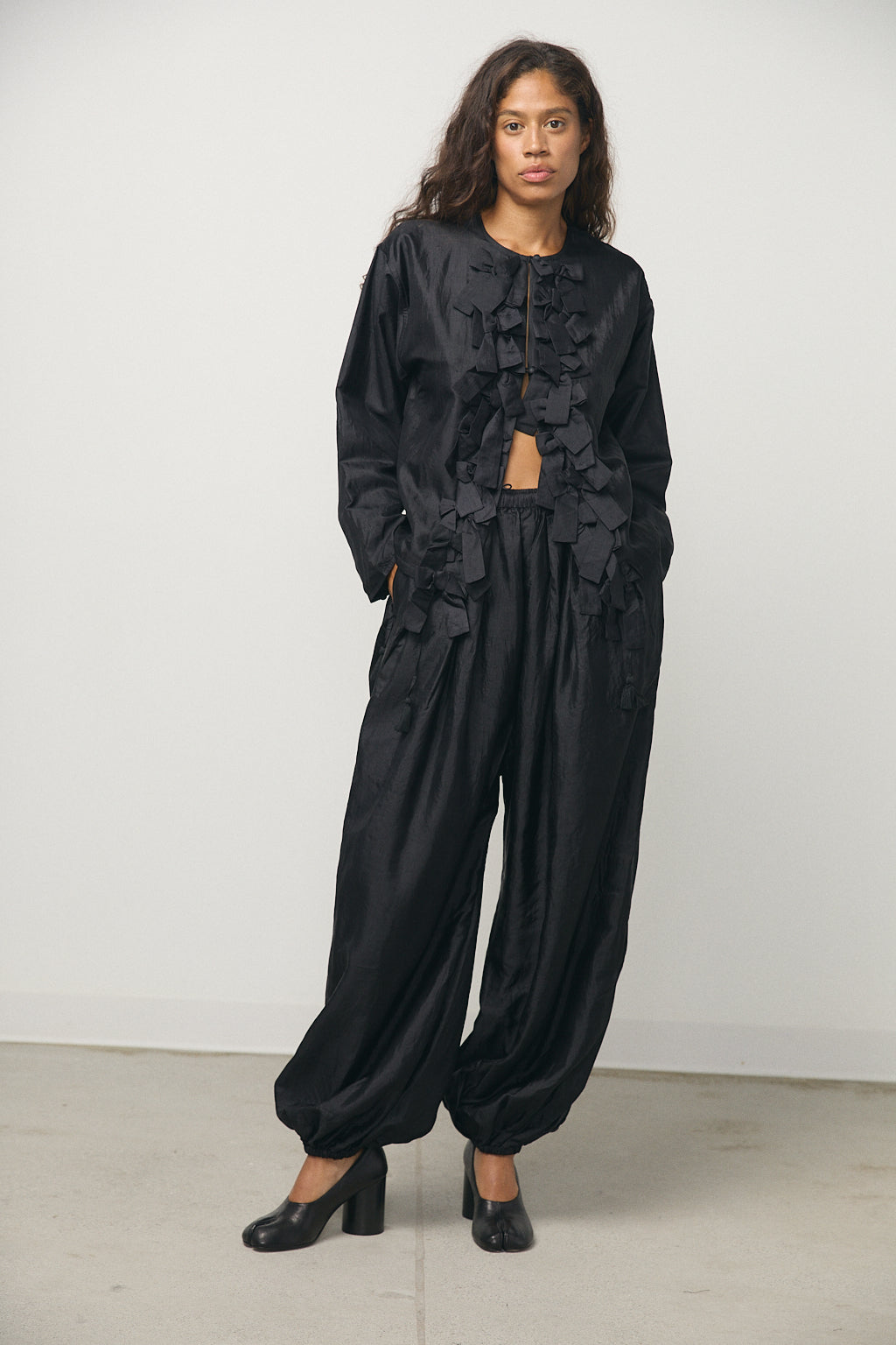 Tuck Gather Balloon Pants in Black