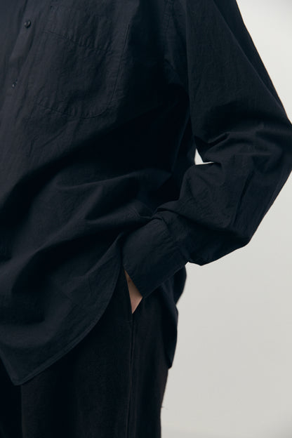 Regular Collar Shirt in Black