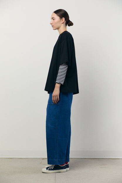 Unisex Oversized Tee in Black