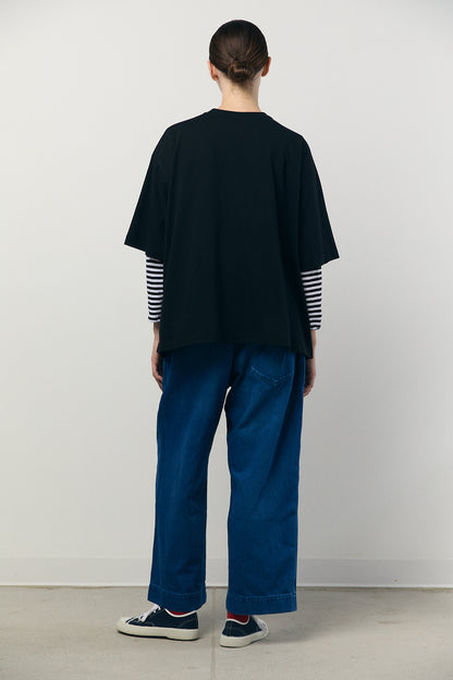 Unisex Oversized Tee in Black