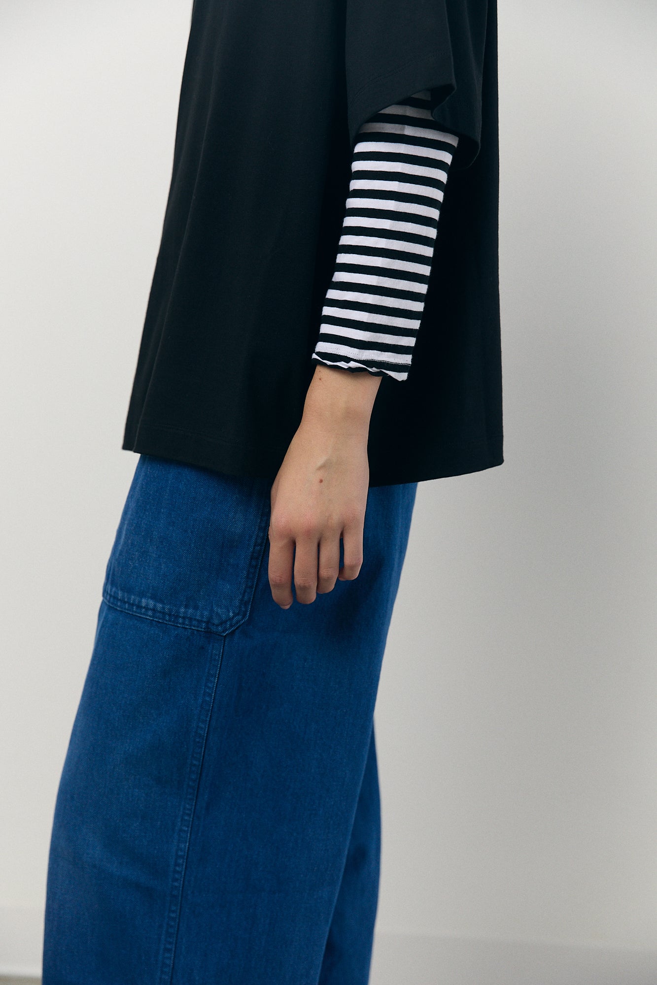 Unisex Oversized Tee in Black