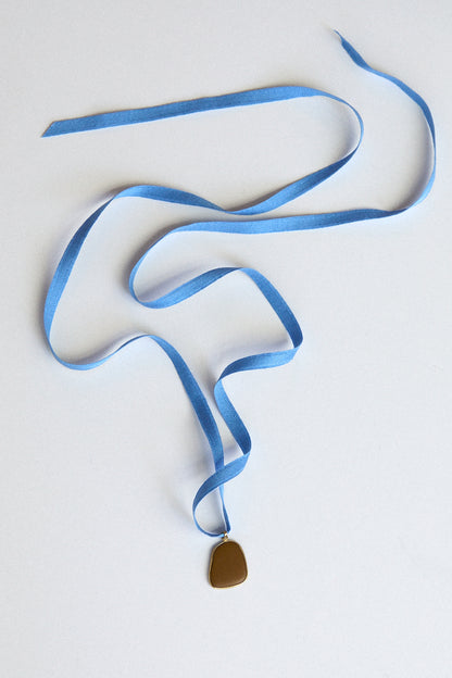 Toffee Stone Pendant - 18 carat gold spectacle