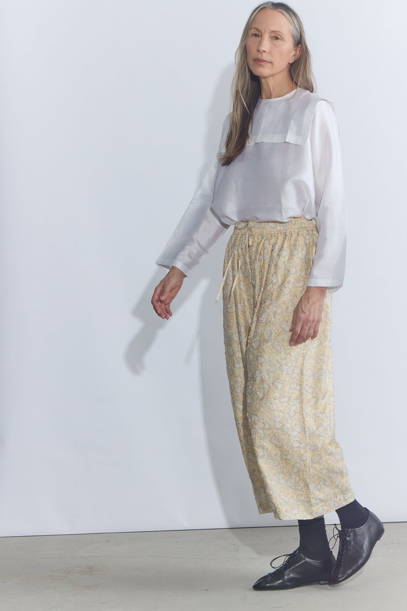 Embroidery Tuck Pants - Vanilla