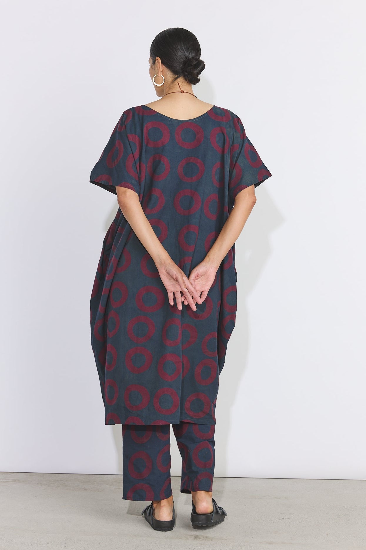 Zawadi Moomoo - Burgundy Circle